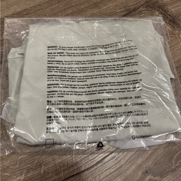 BRAND NEW IN BAG Lululemon Wundermost Ultra-Soft Nulu Crewneck Long-Sleeve Shirt - Picture 3 of 4